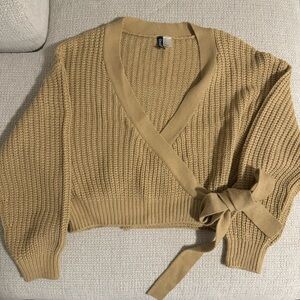 H&M Sweater
